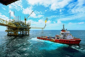 oil production platform and vessel