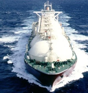 ship carrying natural gas in the ocean