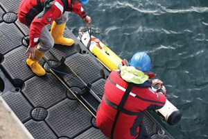 Fig. 3. A field trial of a high-resolution subsea sonar imaging system being developed by OGIC client Hydroson near Weymouth, England.