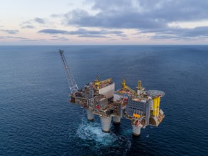 Equnior&#x27;s oil and gas discovery platform in North Sea